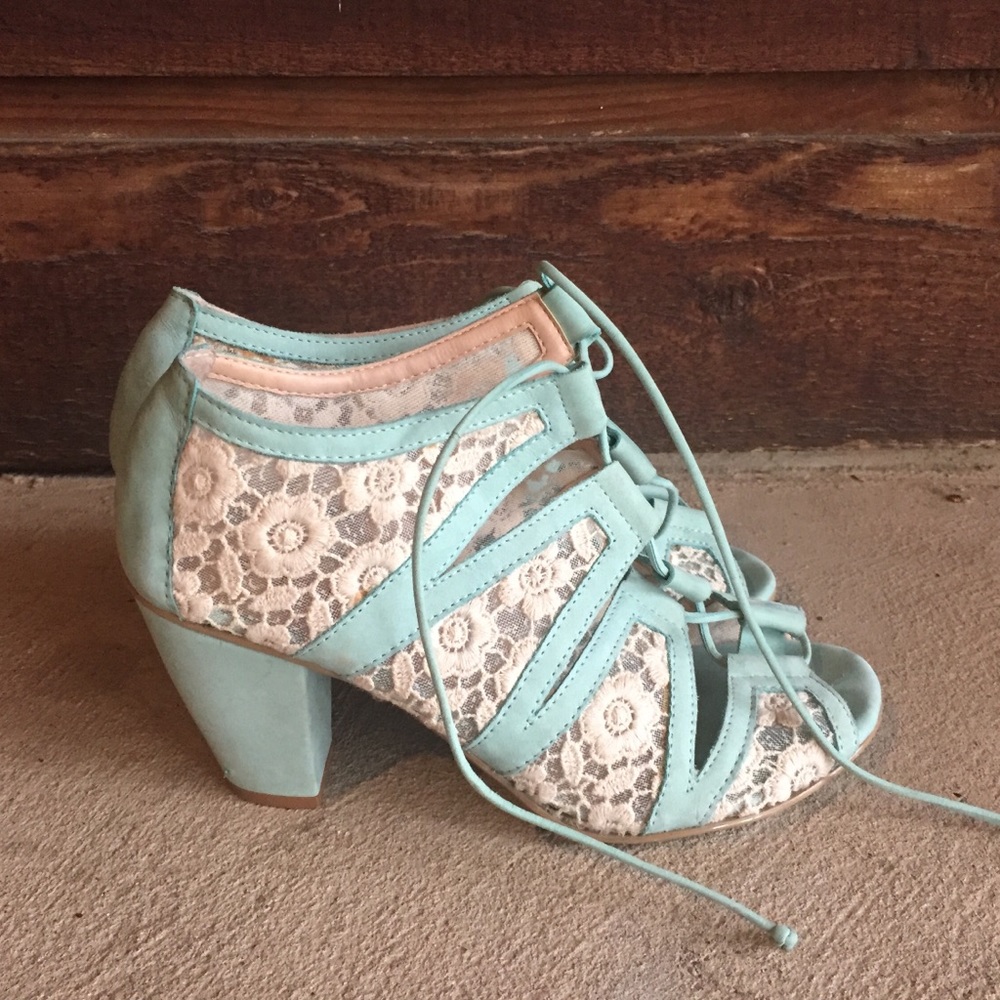 Mint/Lace Heels